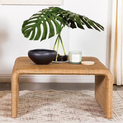 Table basse carrée en rotin tissé