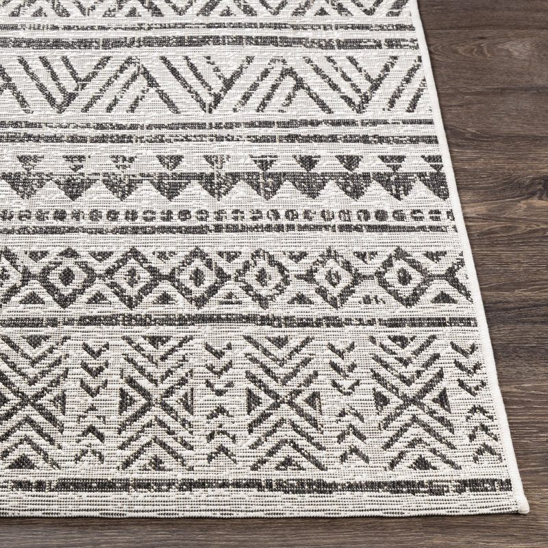 Tapis intérieur / extérieur tissé à la machine Landyon , Rectangle 5 pi 3 po x 7 pi 7 po