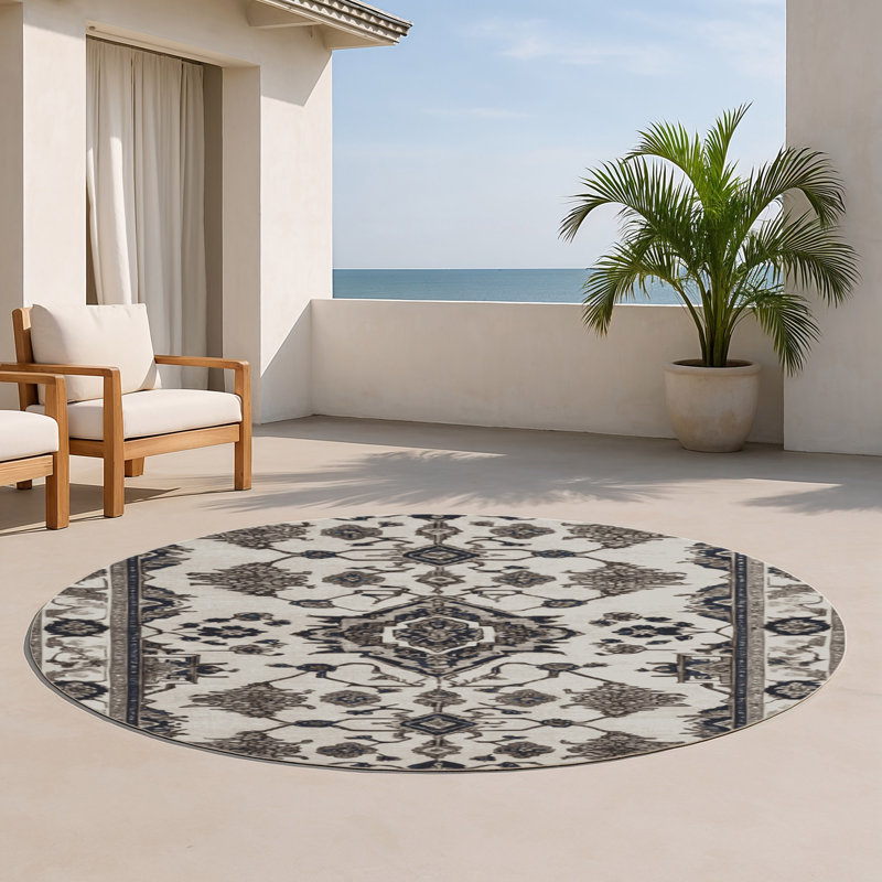 Persian Gray Indoor and Outdoor Area Rug, Round 5'