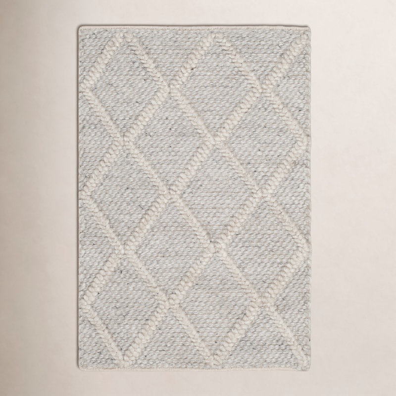 Russo Hand Woven Wool/Viscose Geometric Rug in Silver/Ivory, Rectangle 8' x 10'