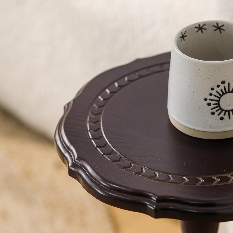 Table d'appoint ronde en bois massif, petite table d'appoint pour les petits espaces, table de bout / table de chevet moderne pour la chambre à coucher, le salon, les coins et le bureau, finition brune