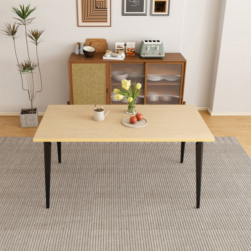 Table de salle à manger moderne de 63 pouces, plateau de table en bois et pieds en fer résistant à la rouille, table de cuisine rectangulaire pour 6 à 8 personnes, design industriel rustique pour la salle à manger, patio (table seulement)