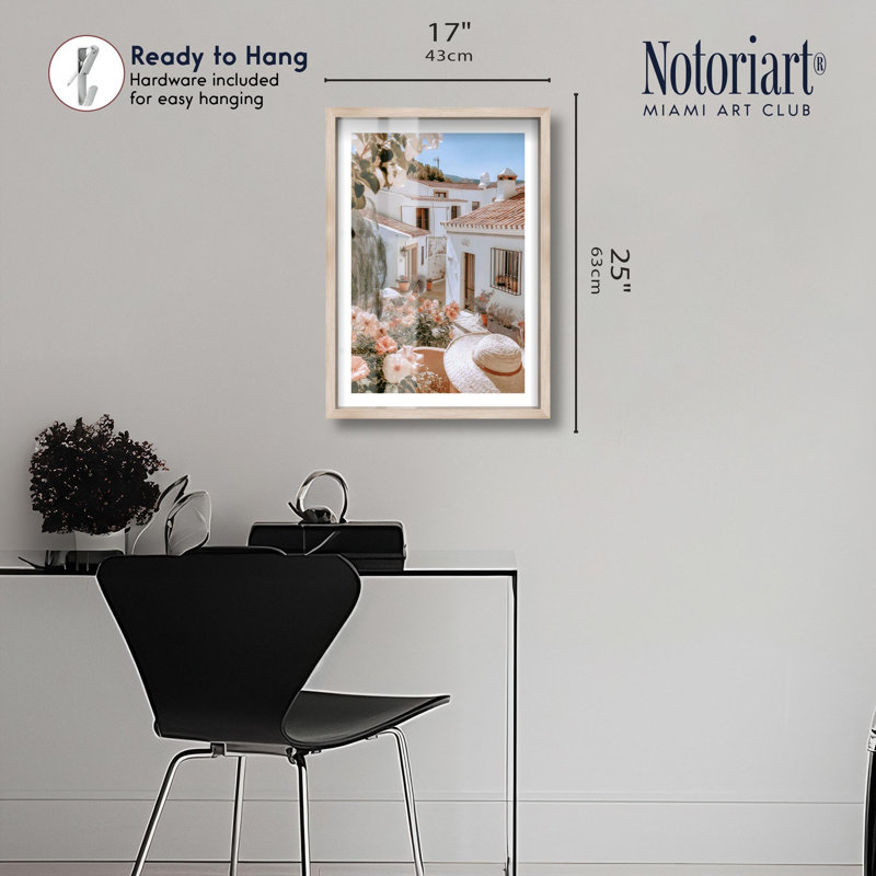 «Roses Courtyard Shadowbox Print» par Notoriart, H 25 po x l 17 po, Crème, crème