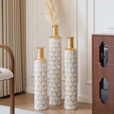 Vase de plancher en métal Medhansh