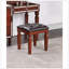 Ensemble de meuble-lavabo traditionnel en cerisier avec tiroirs de rangement et tabouret