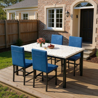 Ensemble de table et de chaises de salle à manger de 5 pièces pour 4 personnes, ensemble moderne avec table et chaises effet marbre, idéal pour les appartements. Table et chaises gain de place avec structure en métal, parfaites pour les petits espaces. Couleur blanche et bleue à pois.