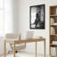 Ensemble de 1 tableau sur toile tendue représentant un portrait de mode en noir et blanc-1657235081