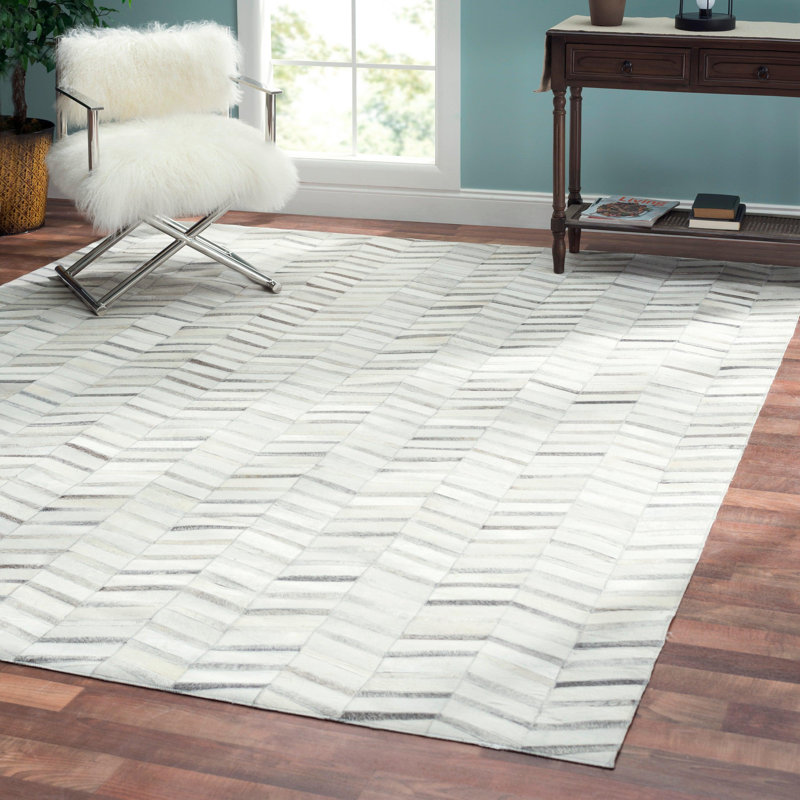5'X8' Chevron Area Rug in Silver