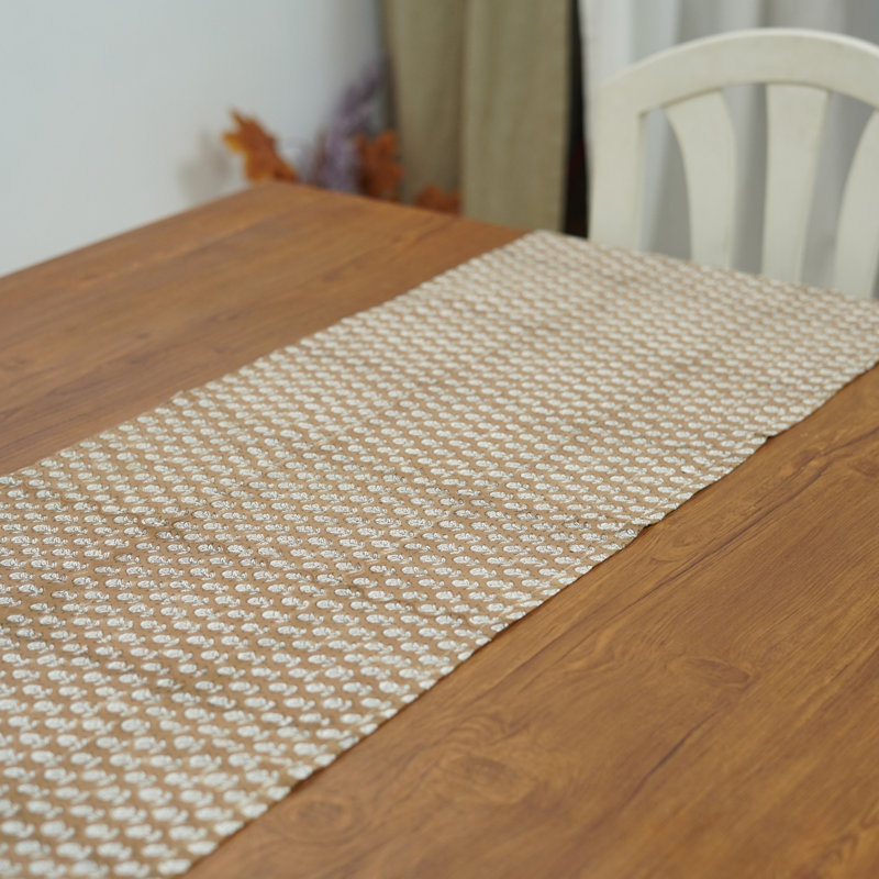 Chemin de table de luxe Red Barrel Studio® 16X106, chemin de table de cuisine, Tarangini, brun, Rectangle 9 po