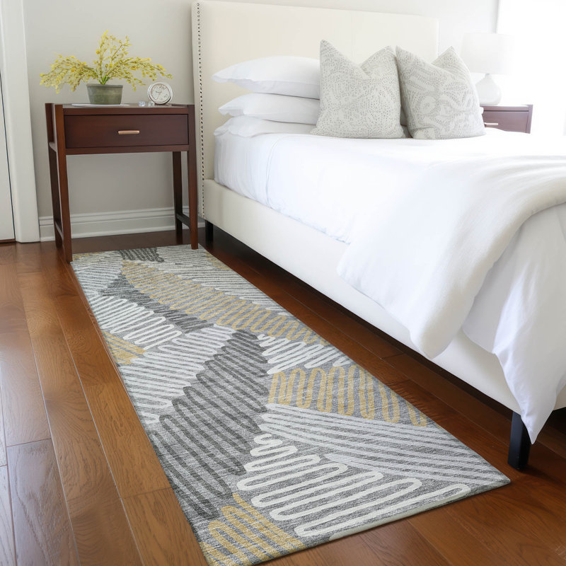 Lamanna Washable Floral Indoor / Outdoor Rug, Runner 2'3" x 7'6"