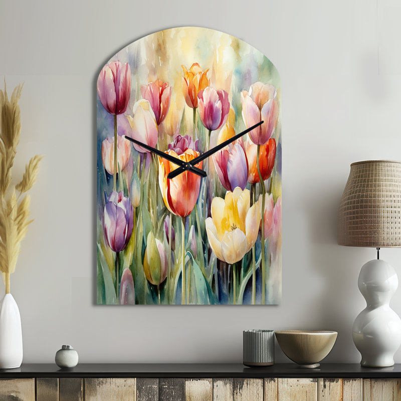 Garden Of Tulips - Horloge murale asymétrique en métal tulipe, Moyenne