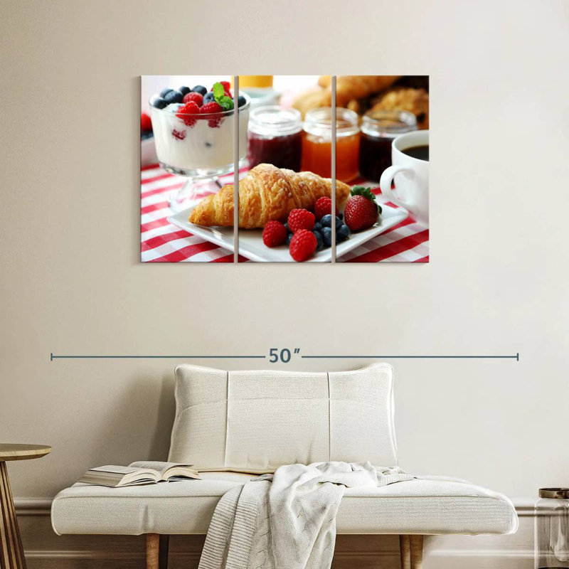 Yarlin croissant et baies, H 14 po x l 23 po
