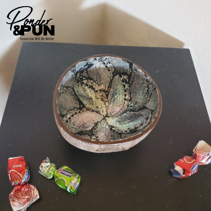 Bol noix de coco avec incrustation d'ormeau