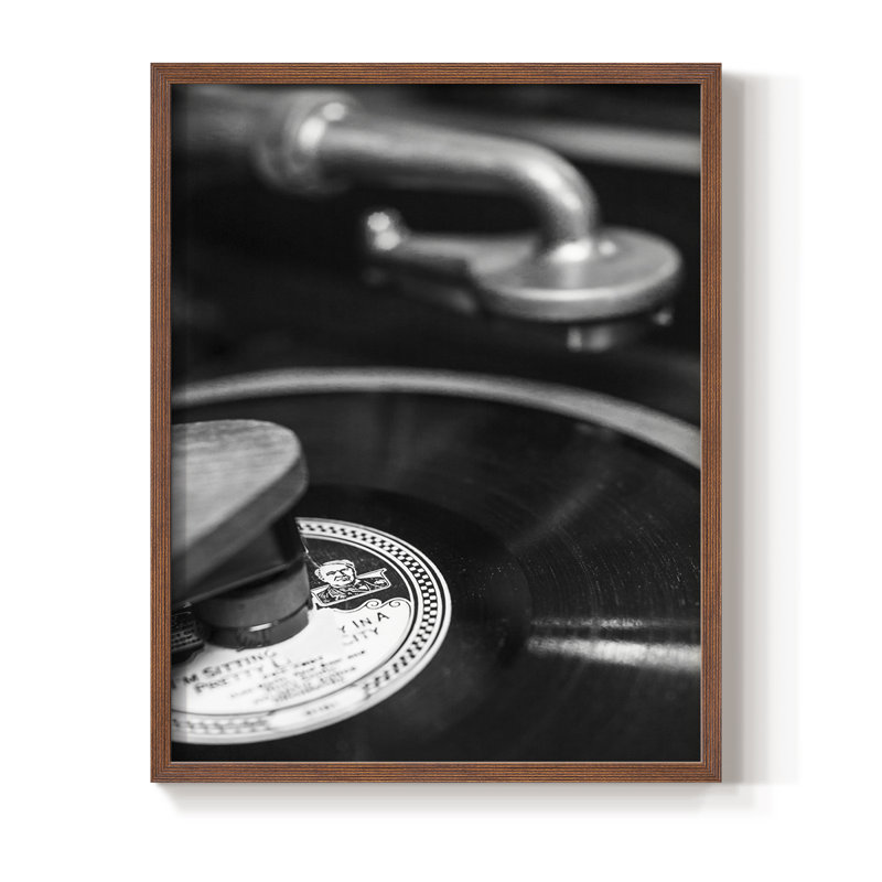 Reproduction encadrée de Phonograph - bois massif, H 30 po x l 24 po, Noyer