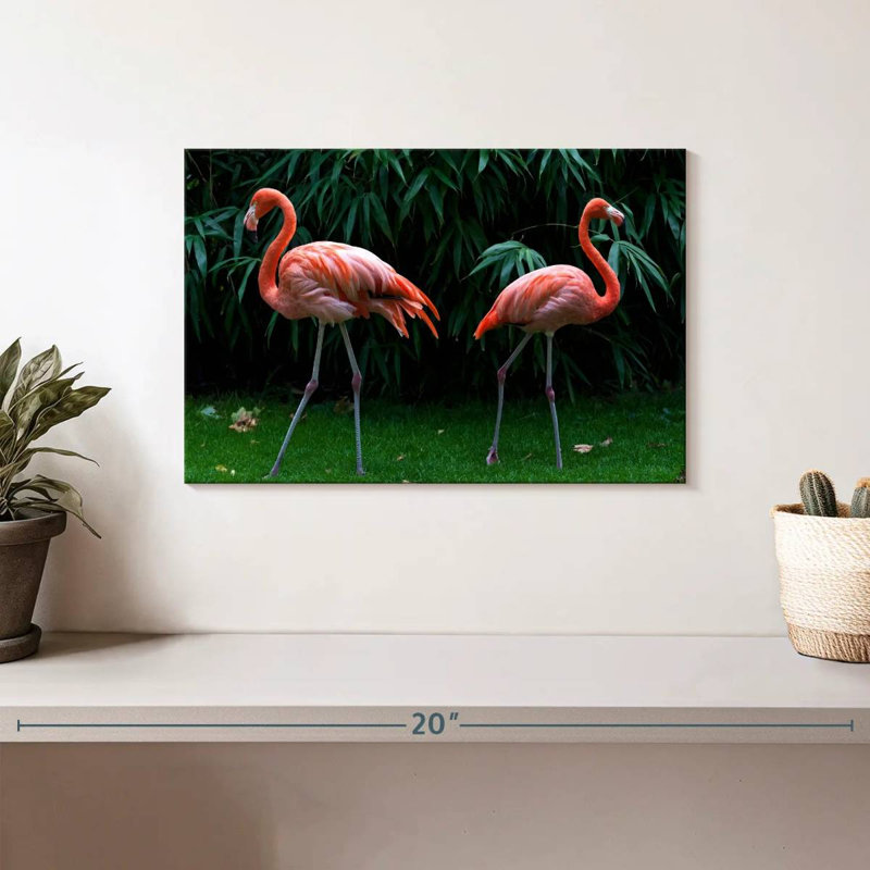 Deux flamants roses, H 8 po x l 12 po