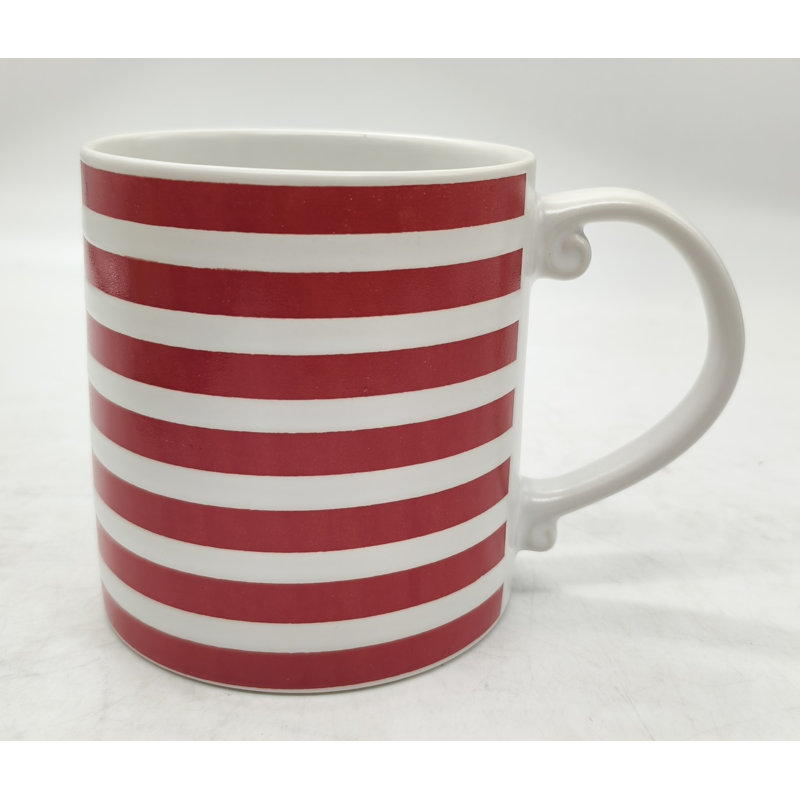TASSE AMÉRICAINE À ÉTOILES ET RAYES 21OZ