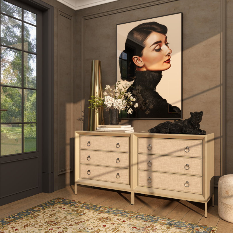 Grand vase décoratif en métal en acier inoxydable Tavistock, H 36 po x l 8,50 po x P 8,50 po, Doré