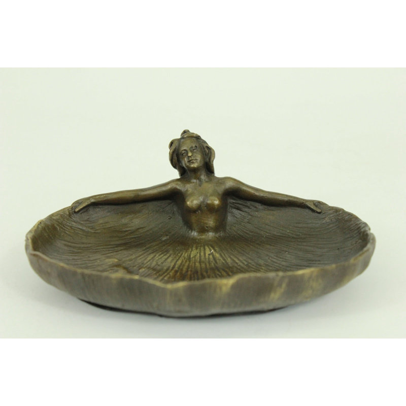 Bacarri Figurines & Sculptures