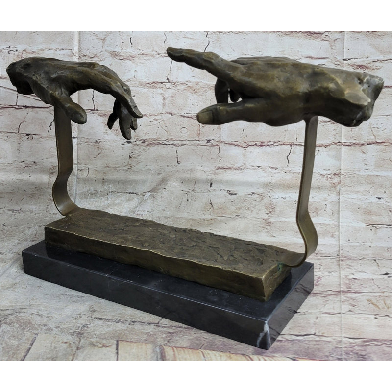 Sculpture en bronze La création d'Adam touchant les mains en bronze Dali 9 po x 18 po