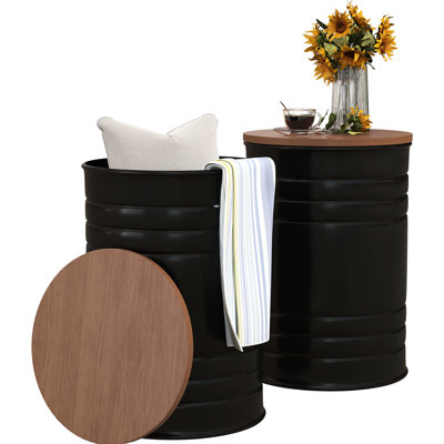 Deux repose-pieds gigognes avec rangement. Vibe. Dessus amovibles pour un rangement supplémentaire. Structure en métal robuste, capacité de 264 lb chacune. 14,5 po X 19 po H grand, 12,5 po 17,75 po petit. Assemblage - 2 thèmes. Voie cachée