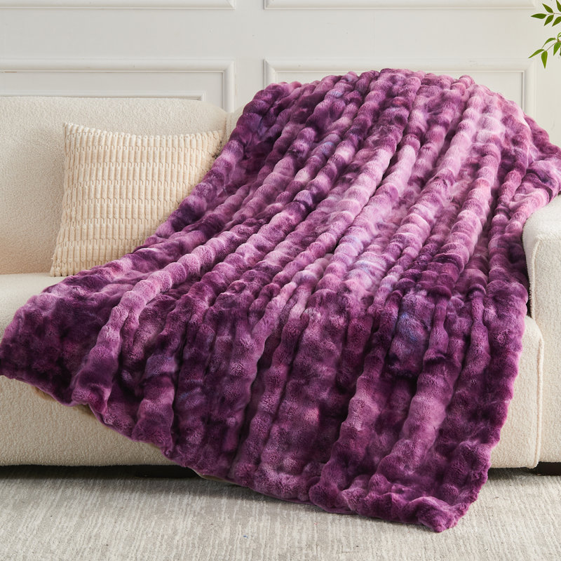 Jeté en fausse fourrure mauve mauve luxueux et luxueux pour un canapé-lit de 700 g / m² par Newcosplay, Jeté, Mauve