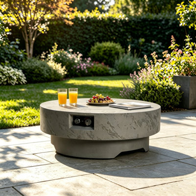 Foyer au propane rond de 15 po H x 34 po l 50 000 BTU, table de foyer convertible à texture ciment, durable pour les rassemblements extérieurs