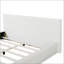 Lit rembourré doux et confortable-530550861