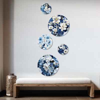 Motif botanique arctique bleu et blanc - ensemble floral mural floral rond de 5