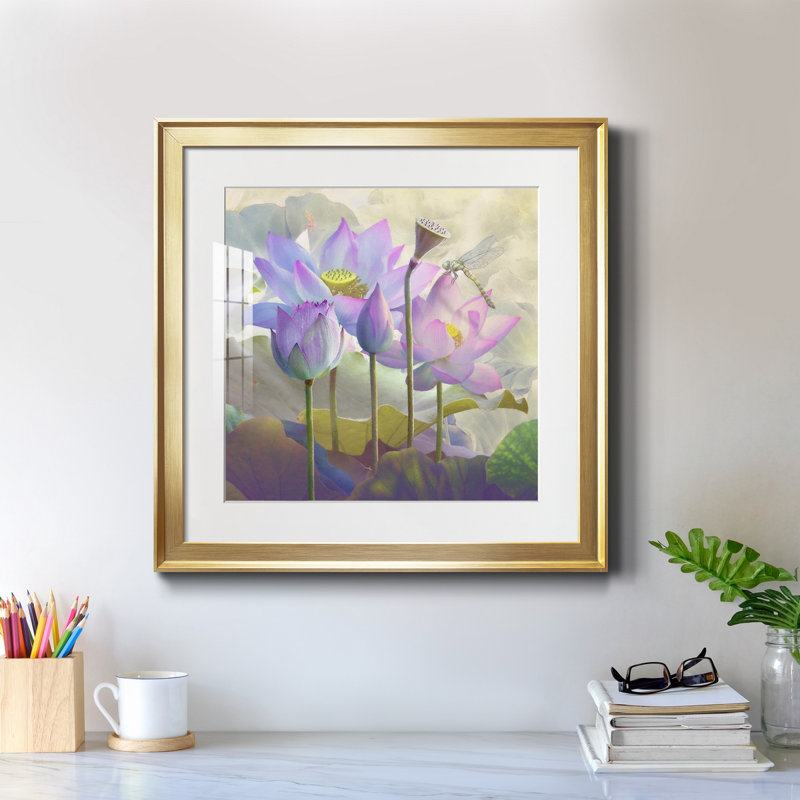 Lotus Sanctuary I-Premium, reproduction encadrée - prête à être accrochée, Papier avec cadre doré, Blanc