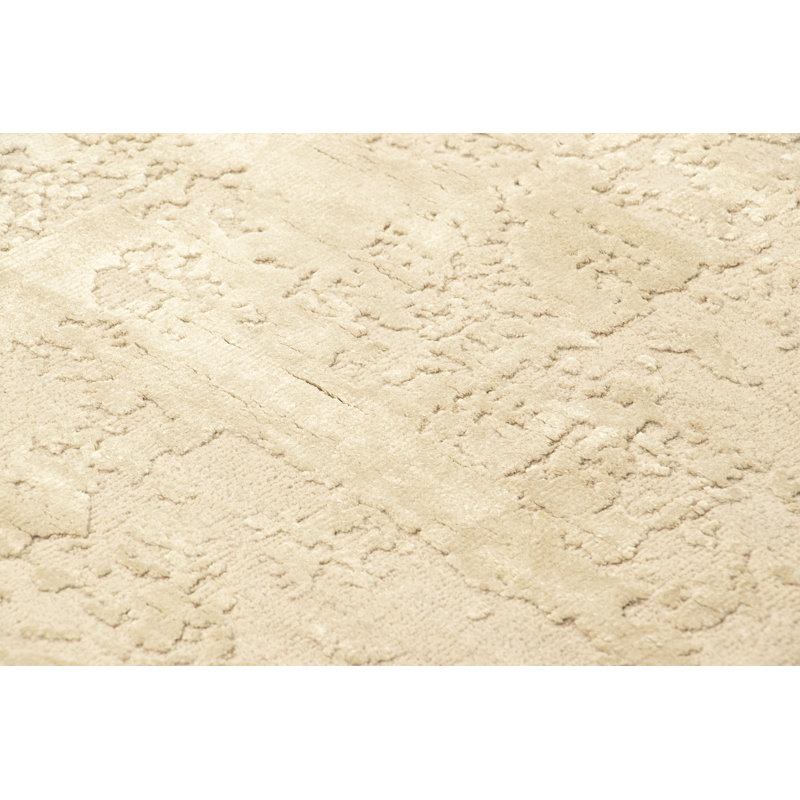 Rug & Kilim’S Gift-Size Abstract Rug In Cream White High-And-Low Texture