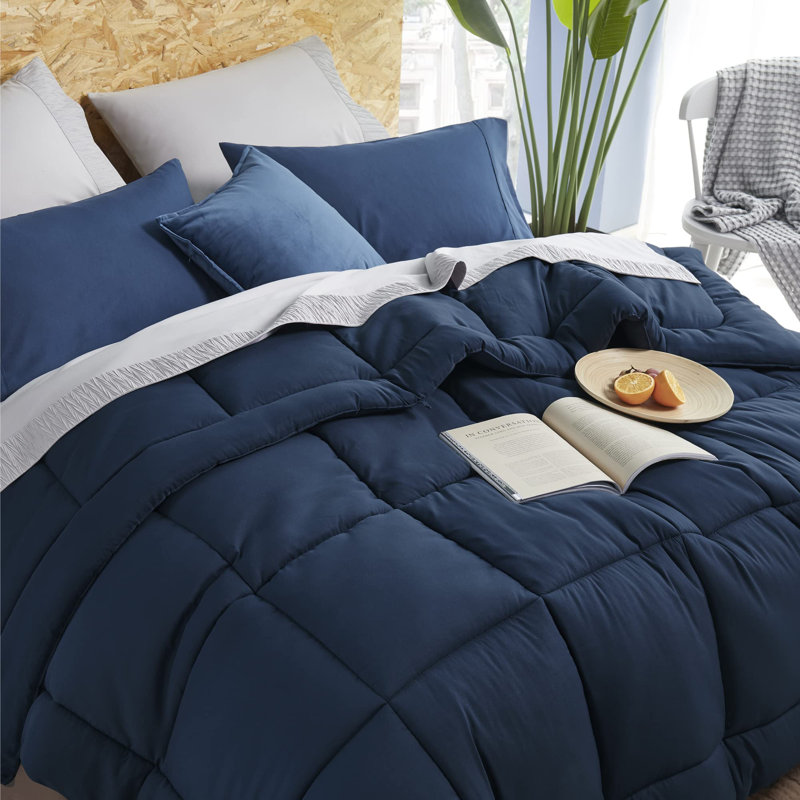 Édredon en duvet synthétique toutes saisons California King, Bleu marine, Très grand californien