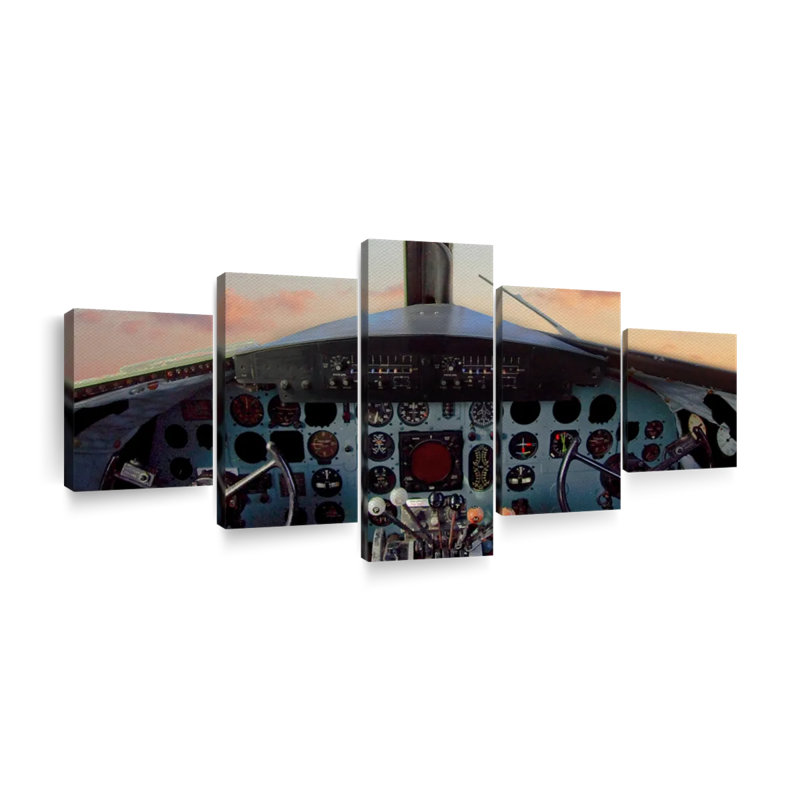 Vieux cockpit d'avion - 5 pièces sur toile tendue, H 42 po x l 92 po x P 1,25 po