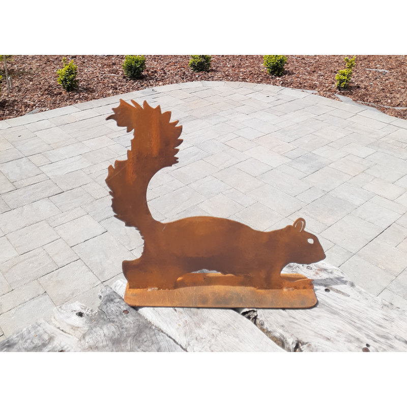 « walk écureuil on base », art de jardin