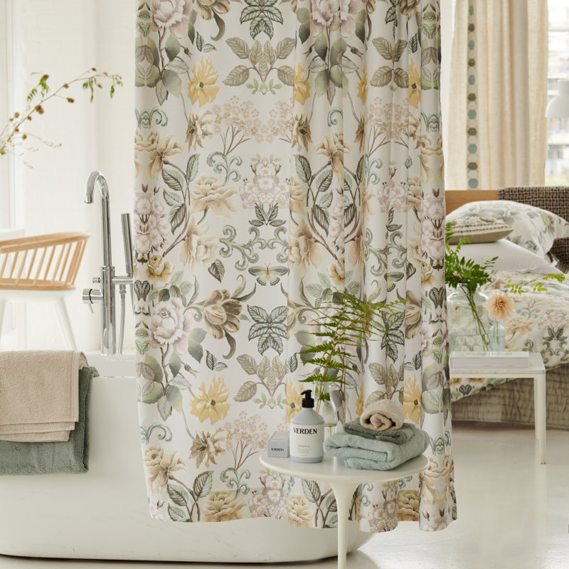 Eleonora Cameo Shower Curtain