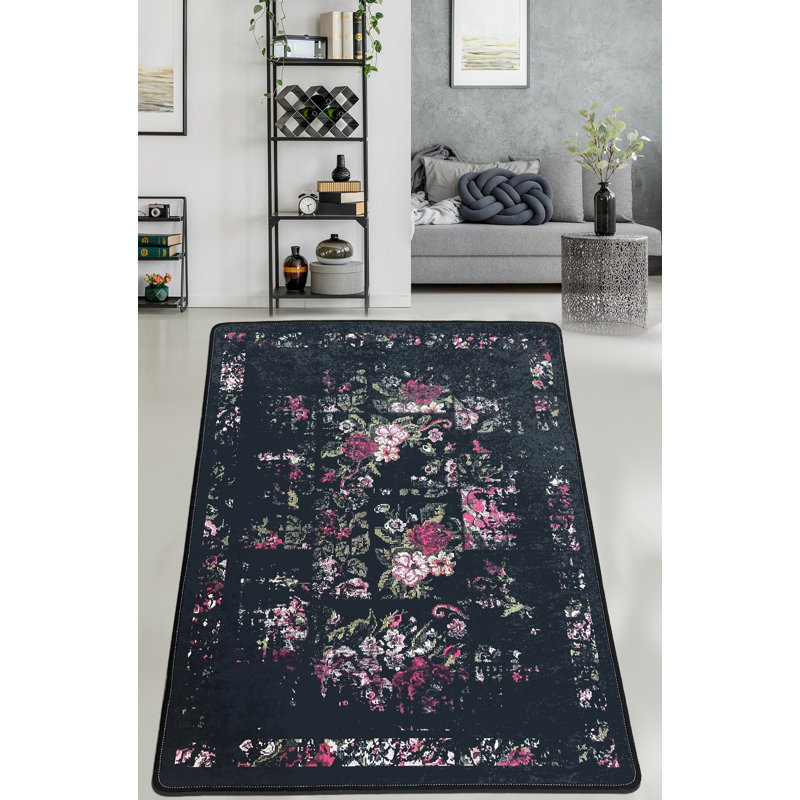 Tapis rectangulaire tissé à la machine en noir / rouge, Rectangle 4 pi 11 po x 6 pi 7 po