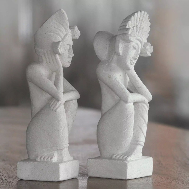 Figurines & Sculptures
