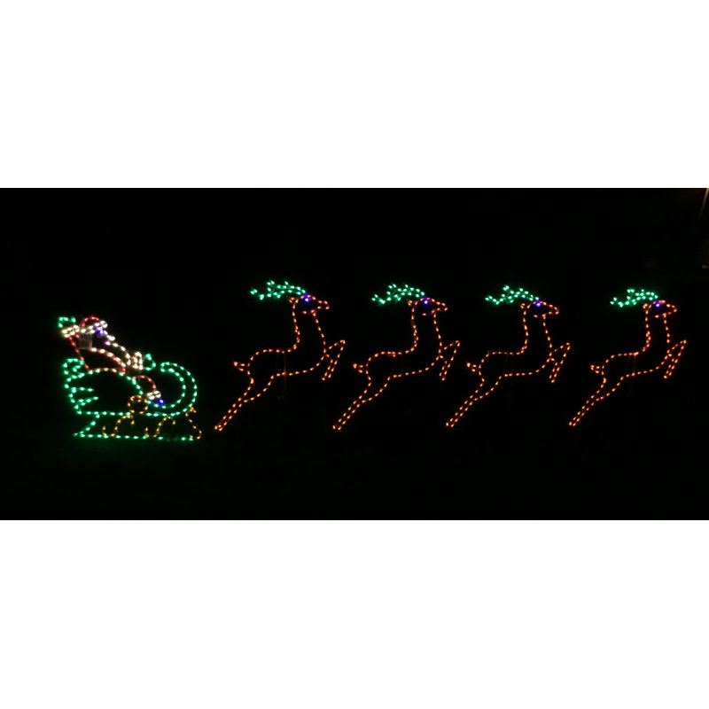 Père Noël moyen en traîneau avec 4 sauts de Noël illuminés