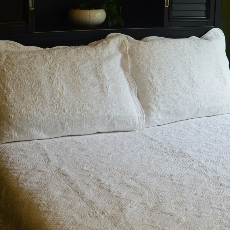 Traditional Quilt, Queen, Off White