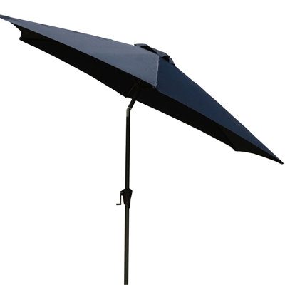 Parasol de patio 9 pi - bleu marine. Rouille - poteau en aluminium, base de 42 lb. auvent protecteur. Manivelle et inclinaison faciles. Convient aux espaces extérieurs: Rouille de 8,8 pi - aluminium, 42 lb - lecture polyvalente sans effort et détente