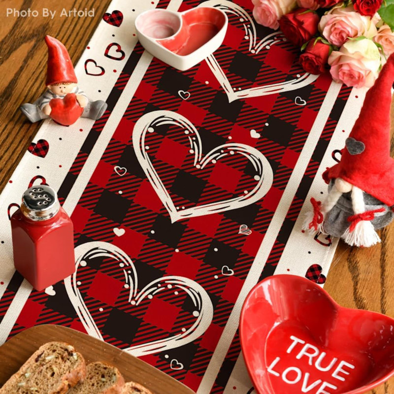 Buffalo Plaid Love Hearts Valentine's Day Table Runner, Seasonal Kitchen Dining Table Decoration For Indoor Home Party