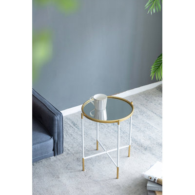 Ensemble de 2 tables d'appoint à dessus en miroir, L: P 18 x 23,5 po: P 16 x 20 po