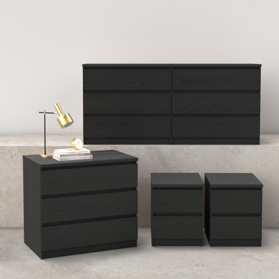 Yarbrough 4-Piece Bedroom Set