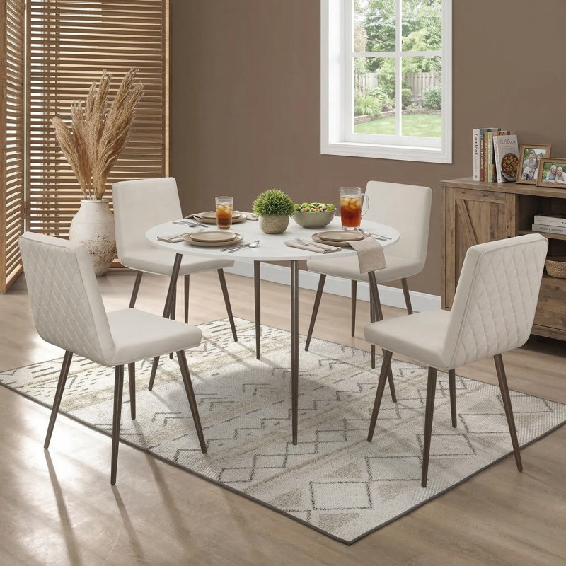 Ensemble repas pour 4 personnes Bledar