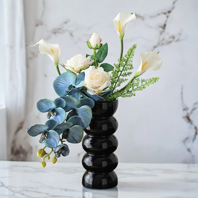 Décoration de fausses fleurs simulées