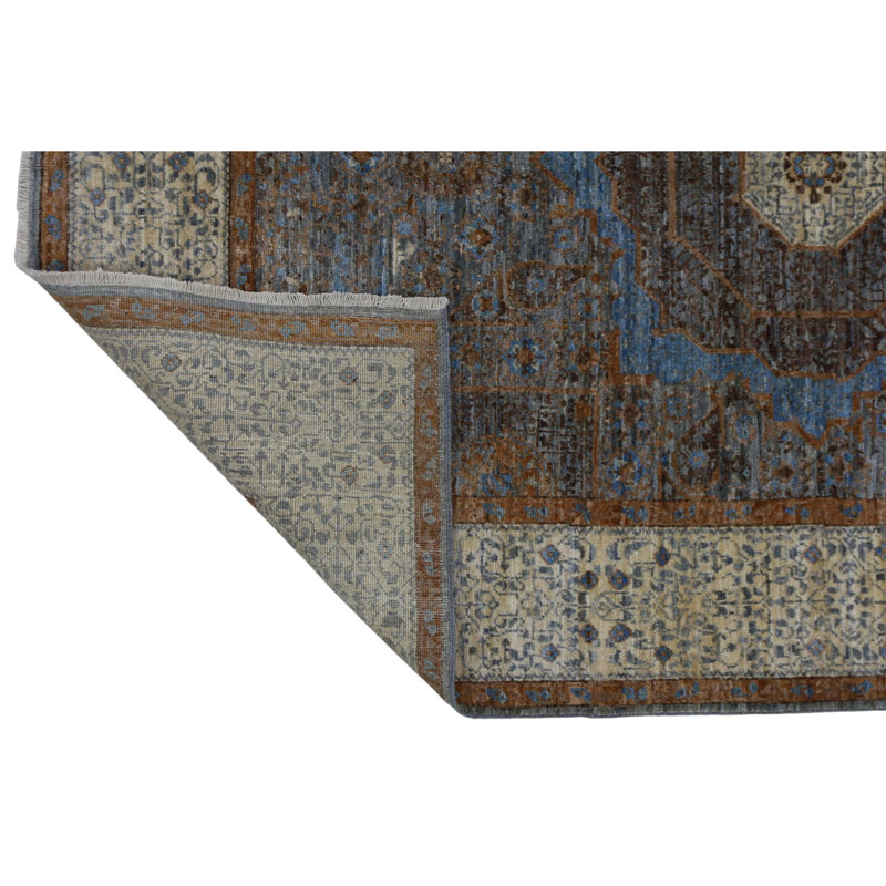 Hand Knotted Wool Area Rug in Silver And White, Rectangle 4'9" x 6'10"