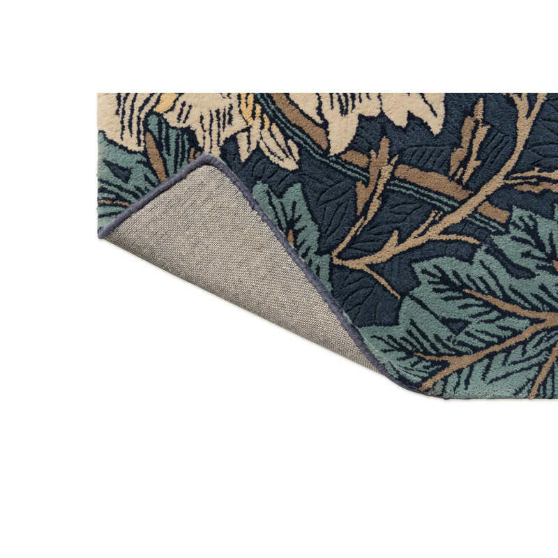 Hand Tufted Wool Floral Area Rug in Webb's Blue, Rectangle 6'7" x 9'2"