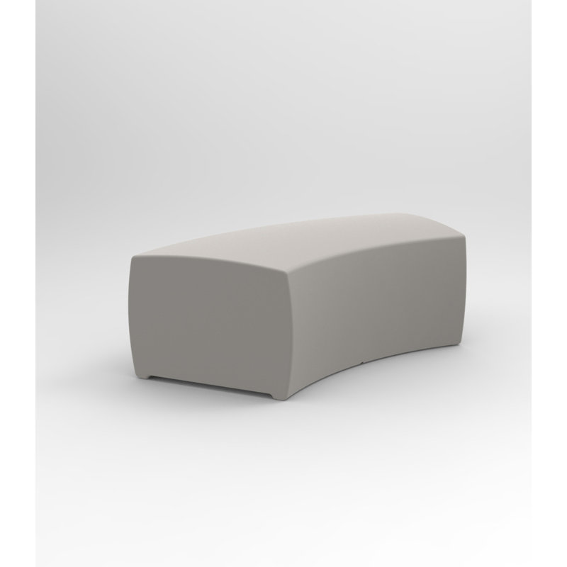 Et banc de pique-nique en plastique, Taupe