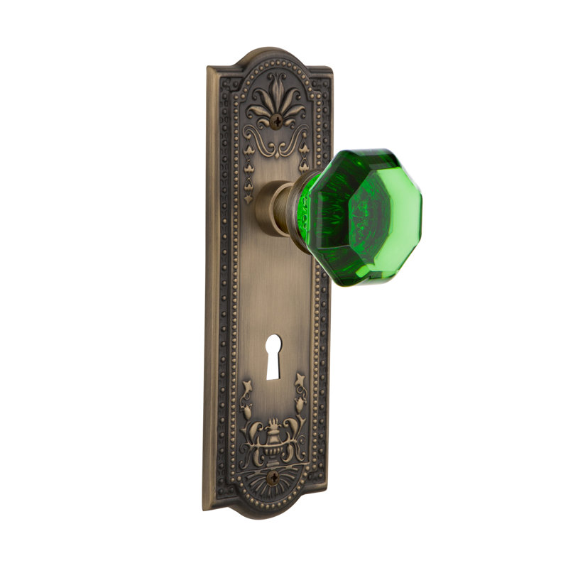 Plaque Meadows avec trou de serrure décoratif et bouton de porte Waldorf Emerald, Laiton antique