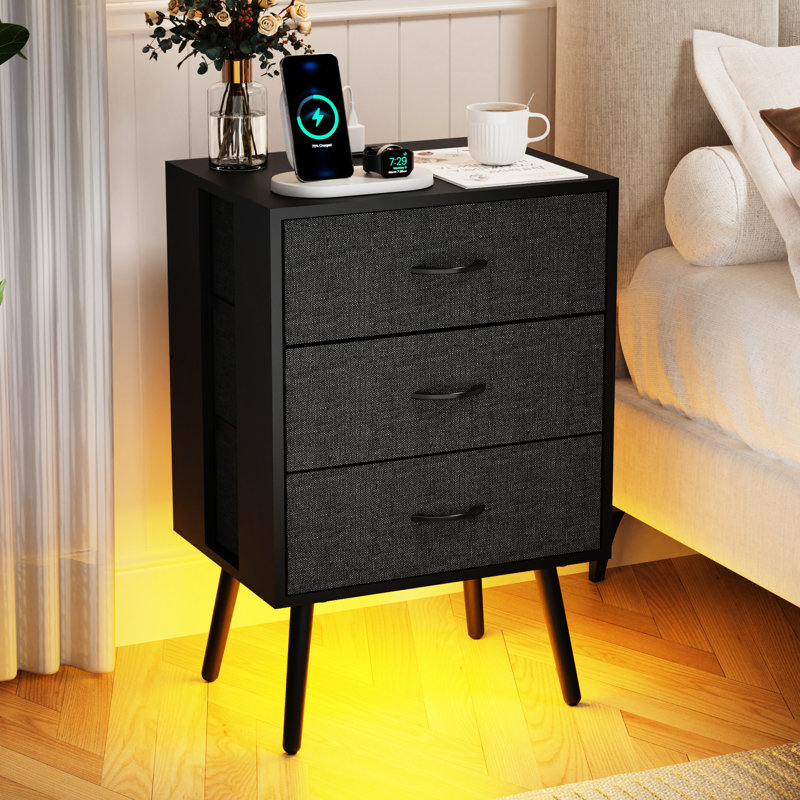 Ensemble de 2 tables de chevet modernes avec station de charge et éclairage à DEL télécommandé, tables de chevet et tiroirs non tissés. 2ac + 2usb pour charger un ordinateur portable. Panneau enduit, facile à entretenir.