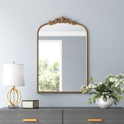 Miroir mural classique avec cadre d'inspiration baroque